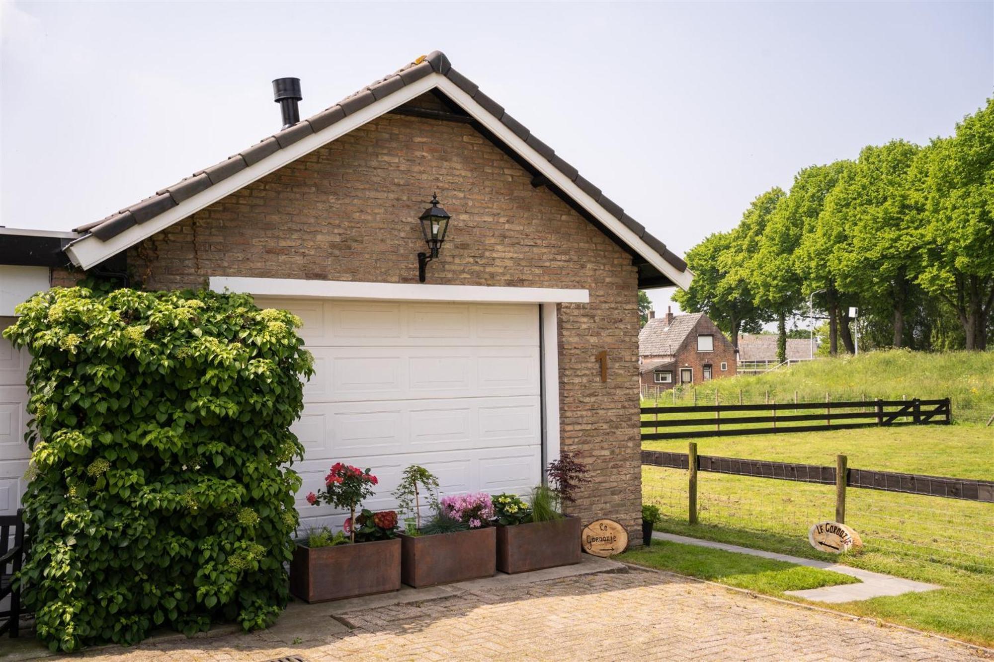 Vakantiewoning Le Garaazje 'S-Gravendeel Eksteriør billede