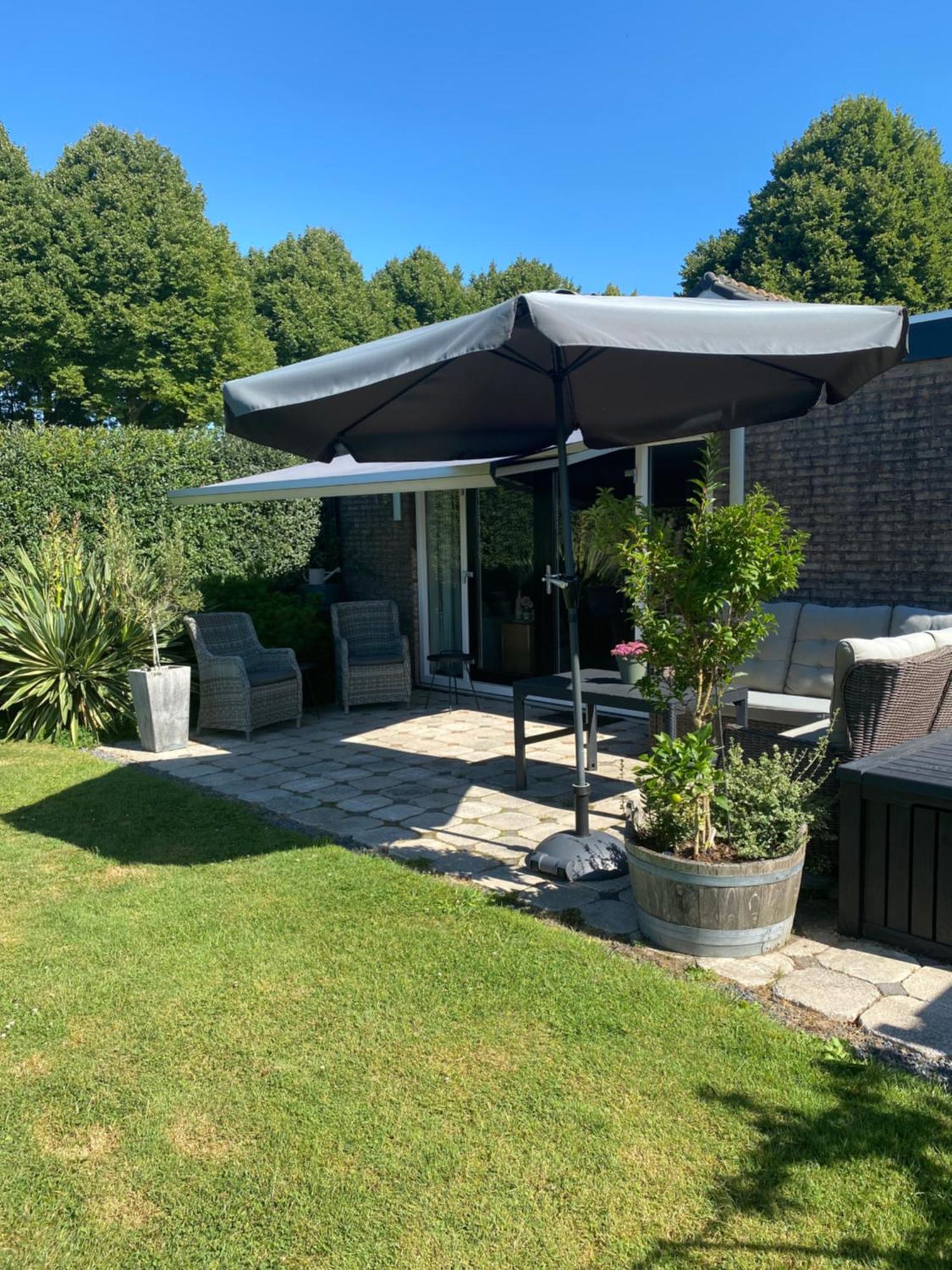 Vakantiewoning Le Garaazje 'S-Gravendeel Eksteriør billede
