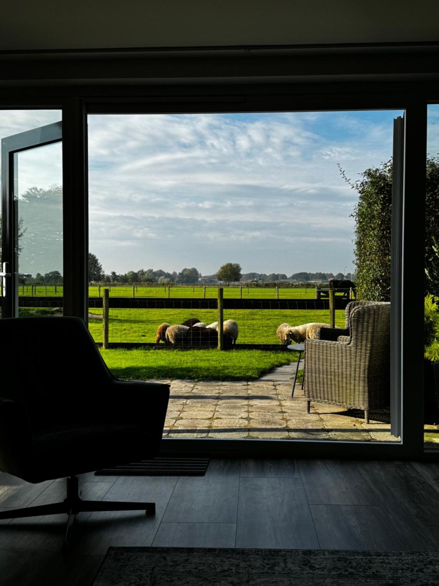 Vakantiewoning Le Garaazje 'S-Gravendeel Eksteriør billede